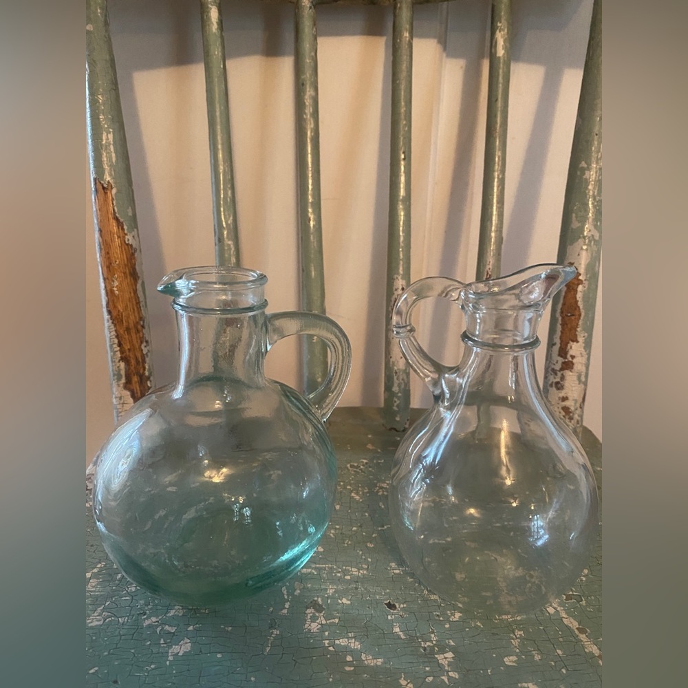 2 vintage Chinese Asian condiment bottles dishes containers,excellent condition